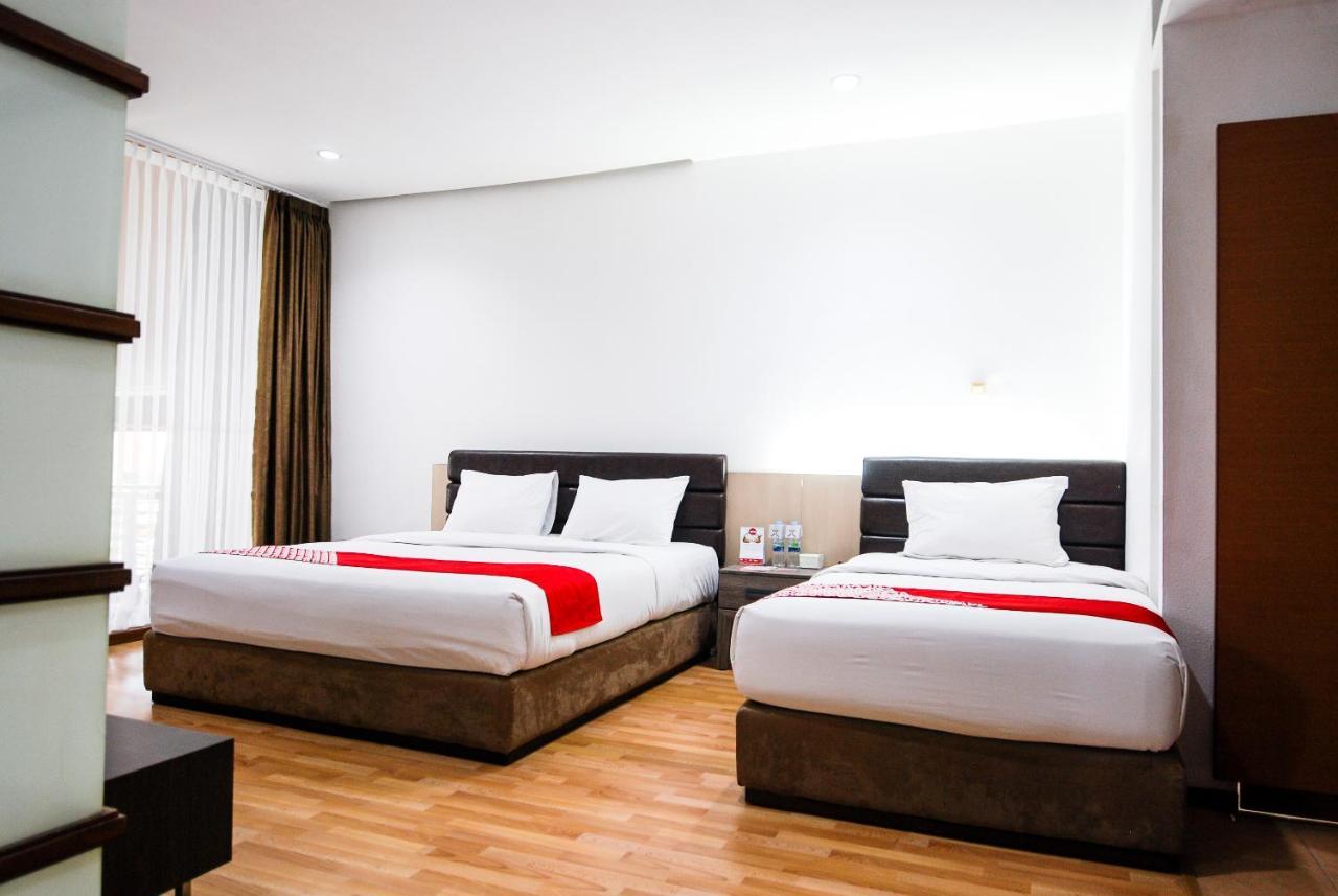 OYO 229 hi quality Bandung Exterior foto