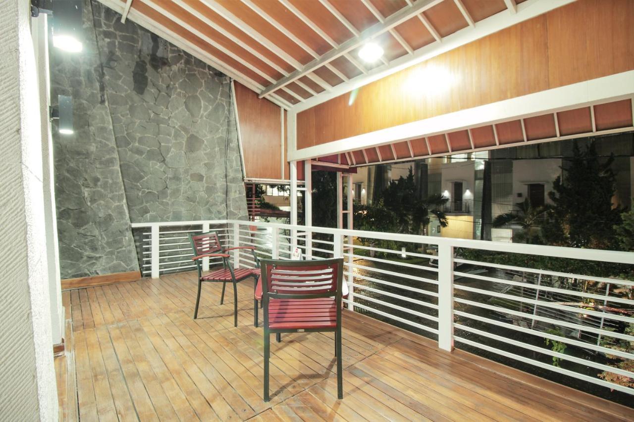 OYO 229 hi quality Bandung Exterior foto
