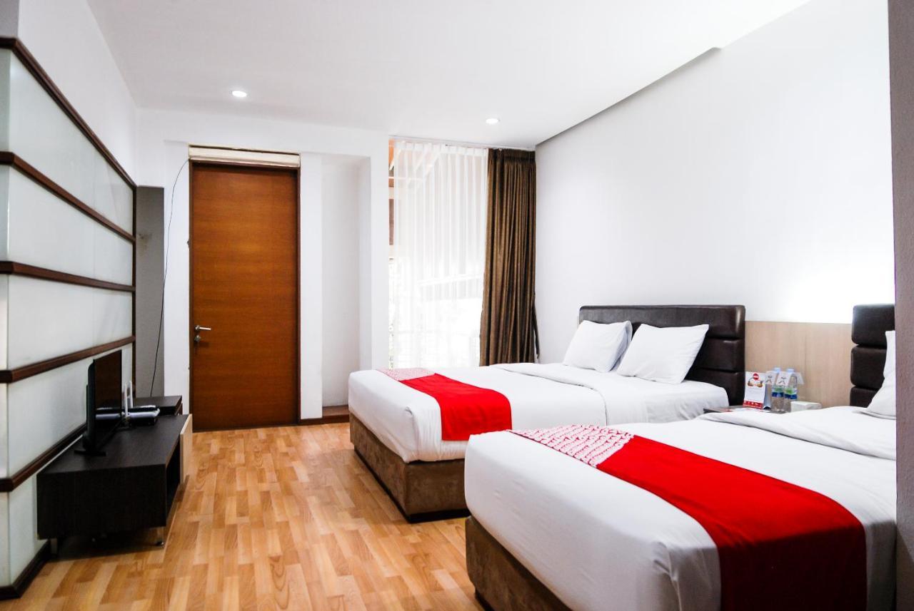 OYO 229 hi quality Bandung Exterior foto