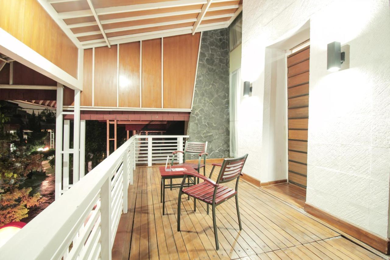 OYO 229 hi quality Bandung Exterior foto