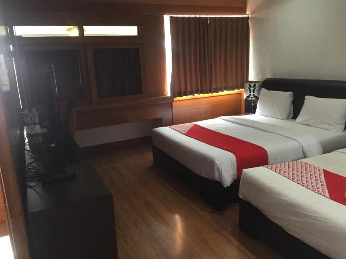 OYO 229 hi quality Bandung Exterior foto