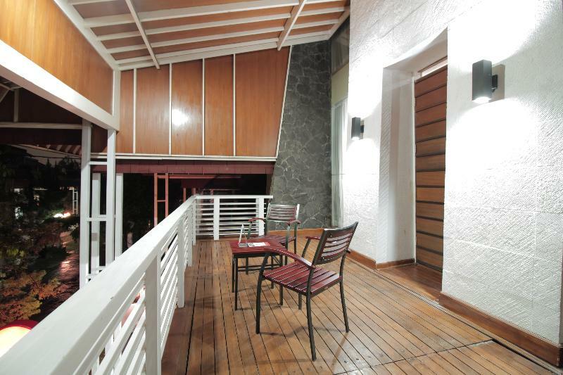 OYO 229 hi quality Bandung Exterior foto