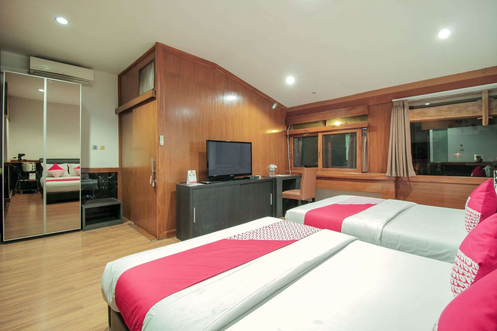 OYO 229 hi quality Bandung Exterior foto