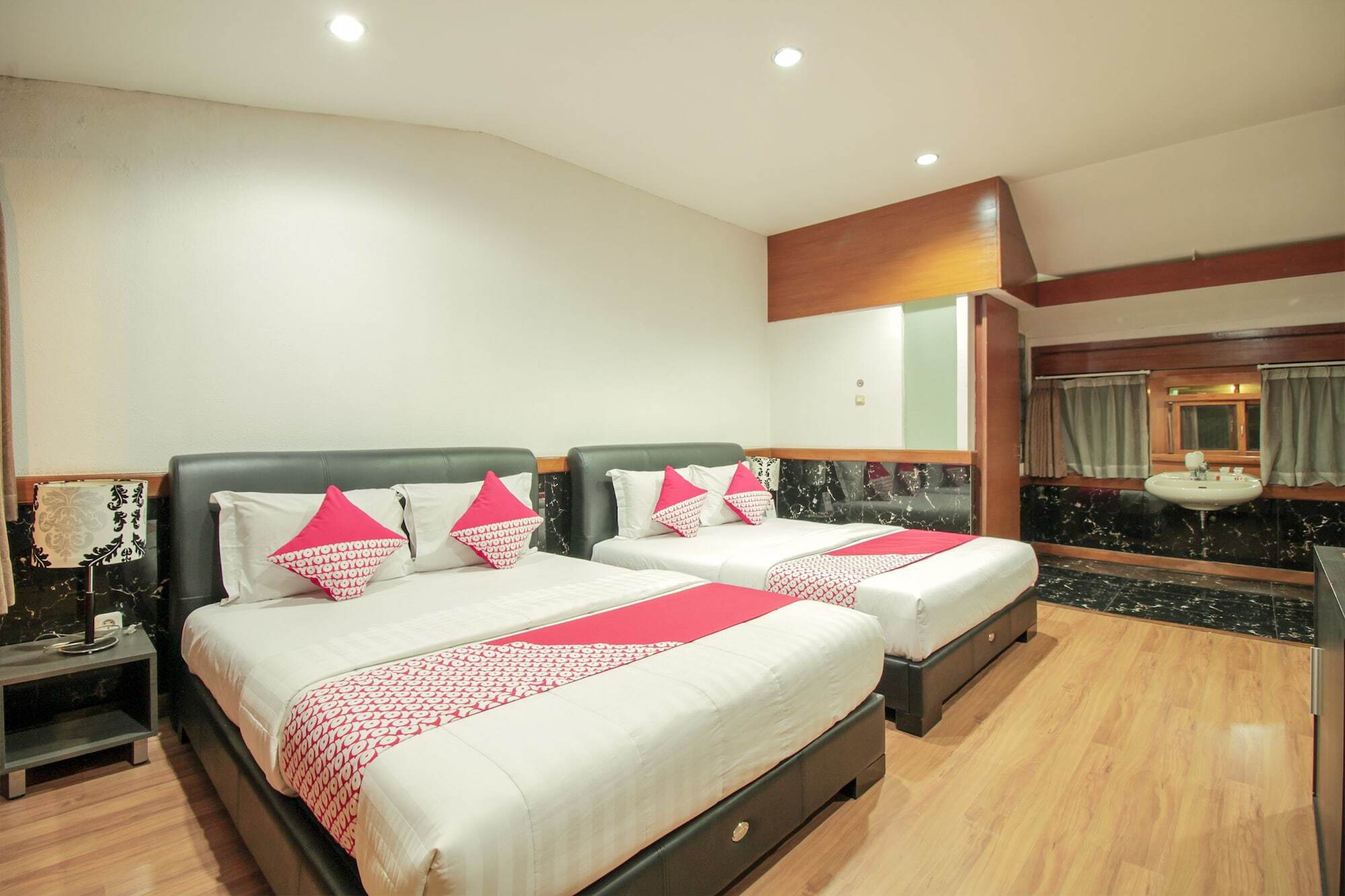 OYO 229 hi quality Bandung Exterior foto